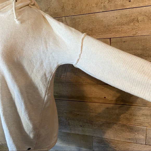 O’Neill women’s cream  coloured hoodie in size‎ x-small - Picture 5 of 9